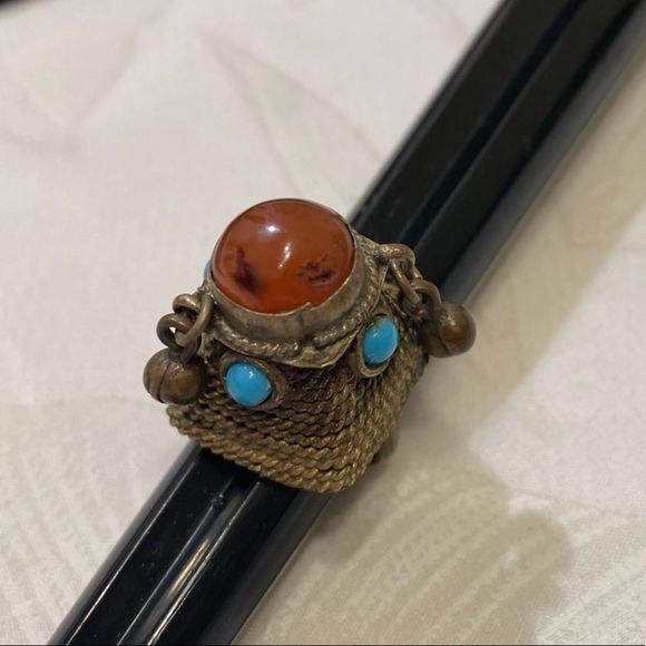 Antique Amber And Turquoise Brass Dome Ring - Picture 4 of 16
